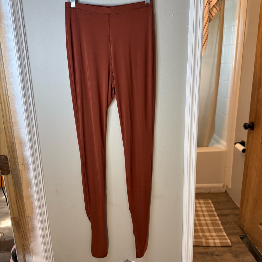 Skims NWT Women’s High-Waist Rust Leggings Sheer Size Medium